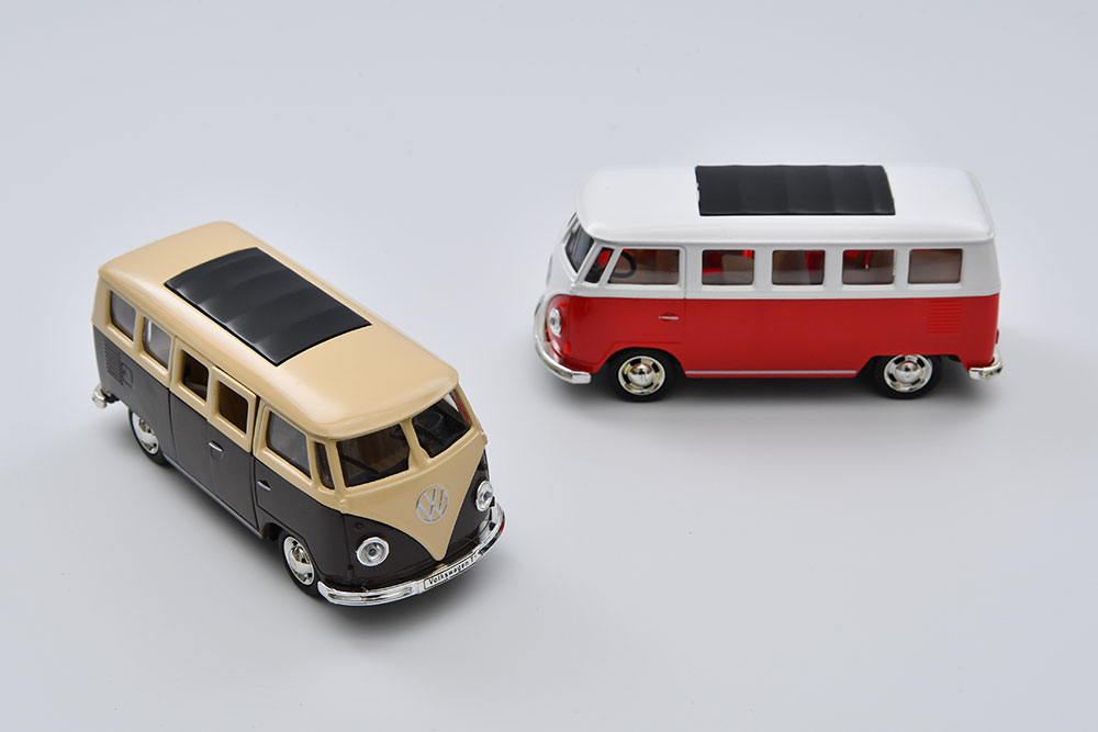 Volkswagen T1 Bus Two-Tone 1/38 Miniature Car