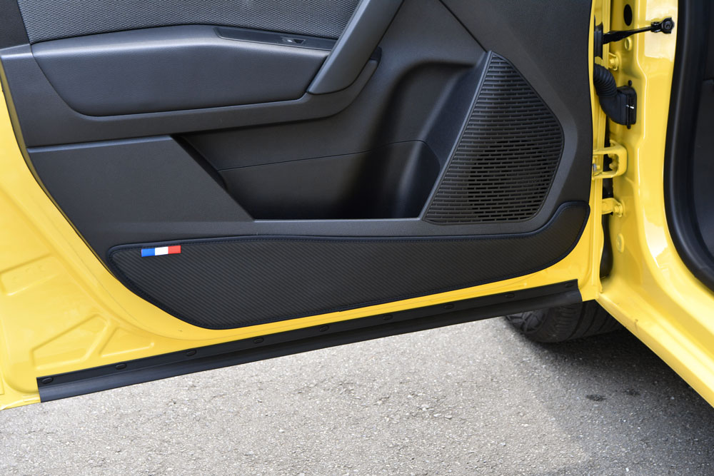 Carbon Tone Door Kick Guard for Renault Kangoo(KF)
