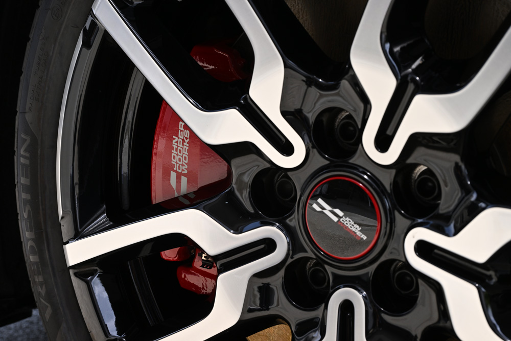 LOW DUST BRAKE PAD