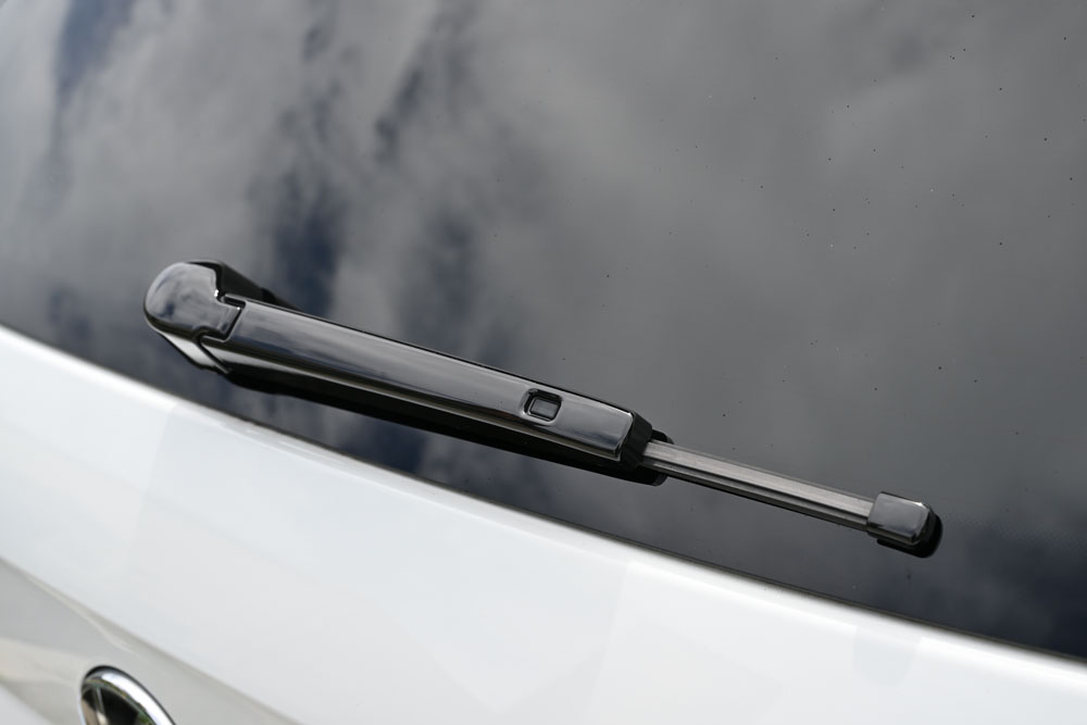 Piano Black Rear Wiper Cover